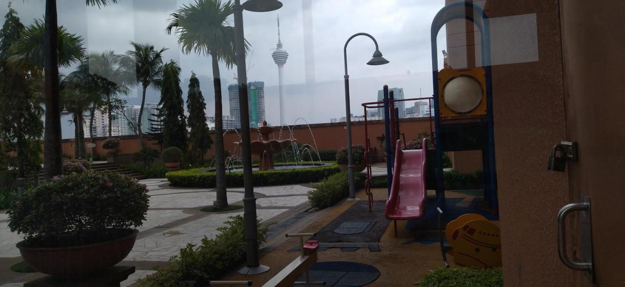 Town Place Apartments At Times Square Kl 쿠알라룸푸르 외부 사진