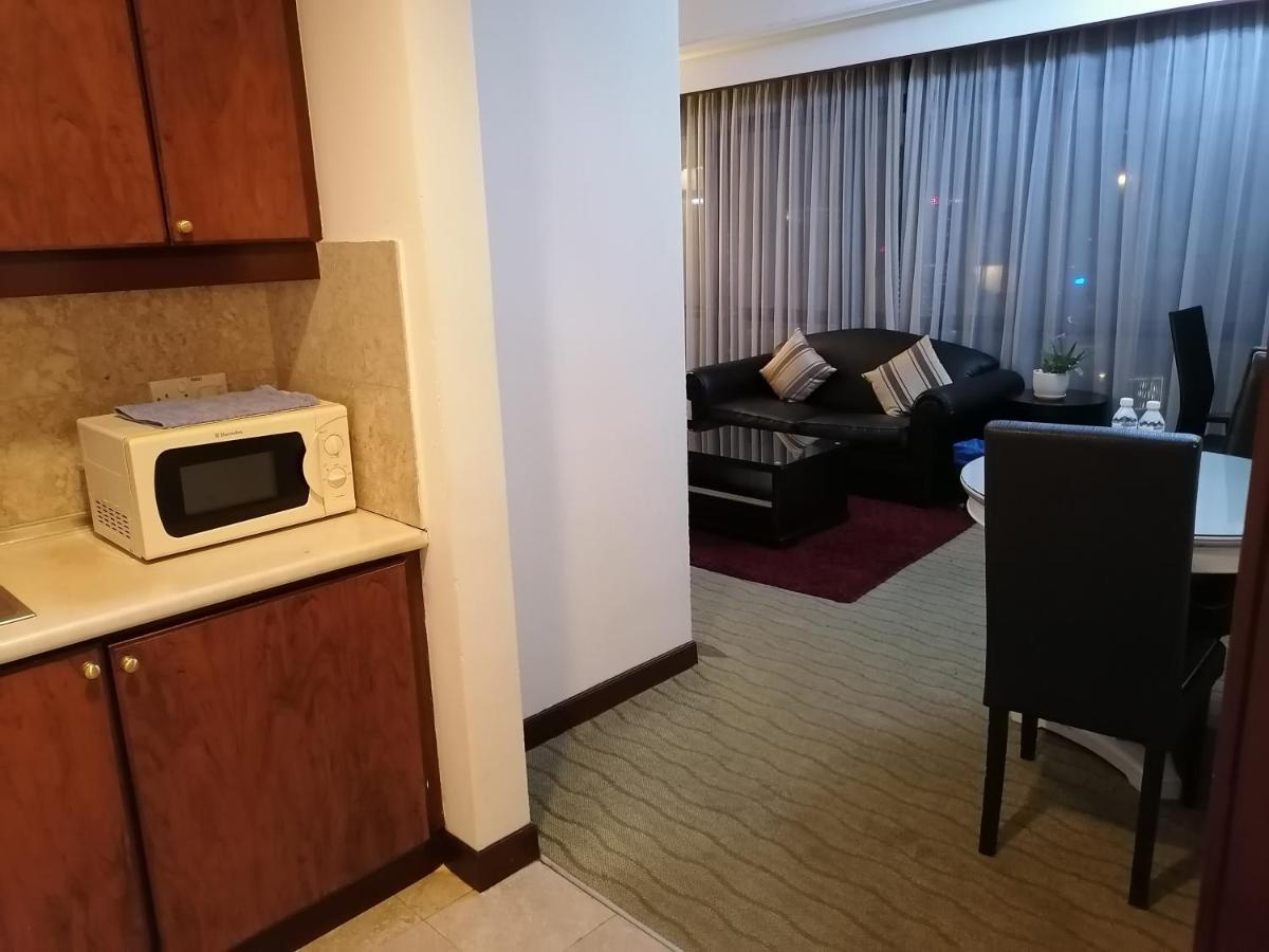 Town Place Apartments At Times Square Kl 쿠알라룸푸르 외부 사진